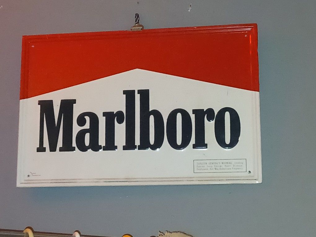 1991 Phillip Morris Tin sign