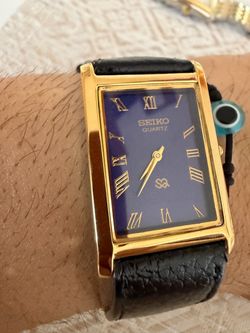 Seiko Vintage 1986 Dress Watch Gold Tone Blue Dial