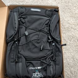 Brand New Water Buffalo Sherpa 22 Liter Hydration Backpack 