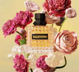 Valentino Donna Yellow
