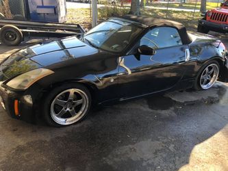 04 Nissan 350Z part out ! Rims not for sale at the moment