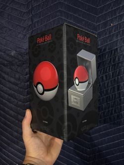 Pokémon Electronic Poké Ball Replica