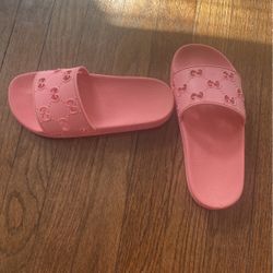 Gucci Wedge Sandals for Sale in Dallas, TX - OfferUp