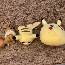 3 Pokeman Plushy