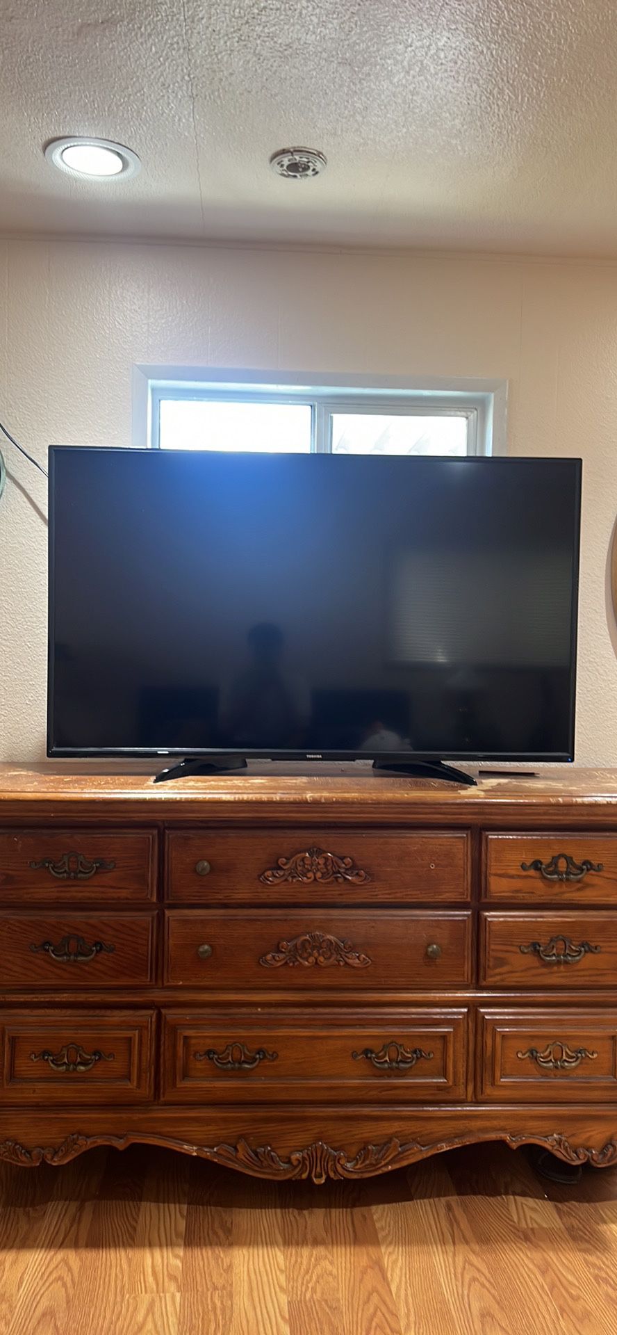 BEST OFFER 4K 55 Inch Toshiba Smart TV - can maybe do delivery