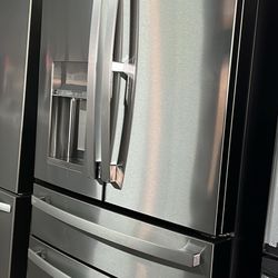 GE Profile Standard-Depth 27.9-cu ft 4 -Door 36-in Wide Smart Compatible French Door Refrigerator with Ice Maker with Water and Ice Dispenser and Door