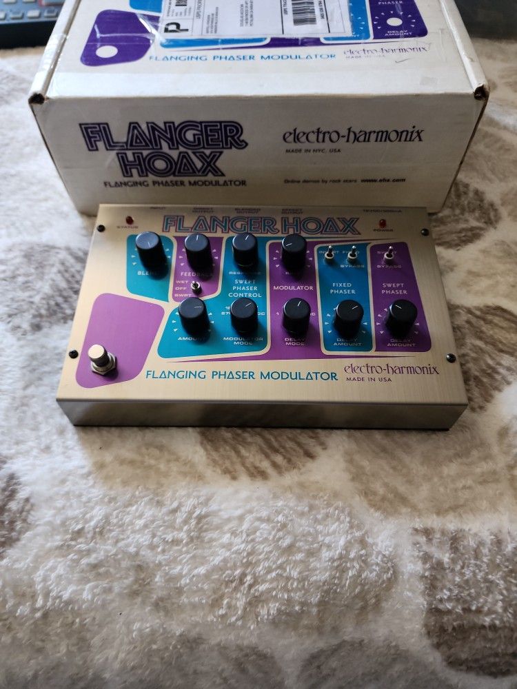 EHX Flanger Hoax Pedal
