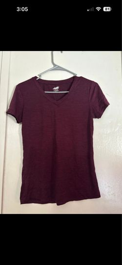 V-neck shirt shirt