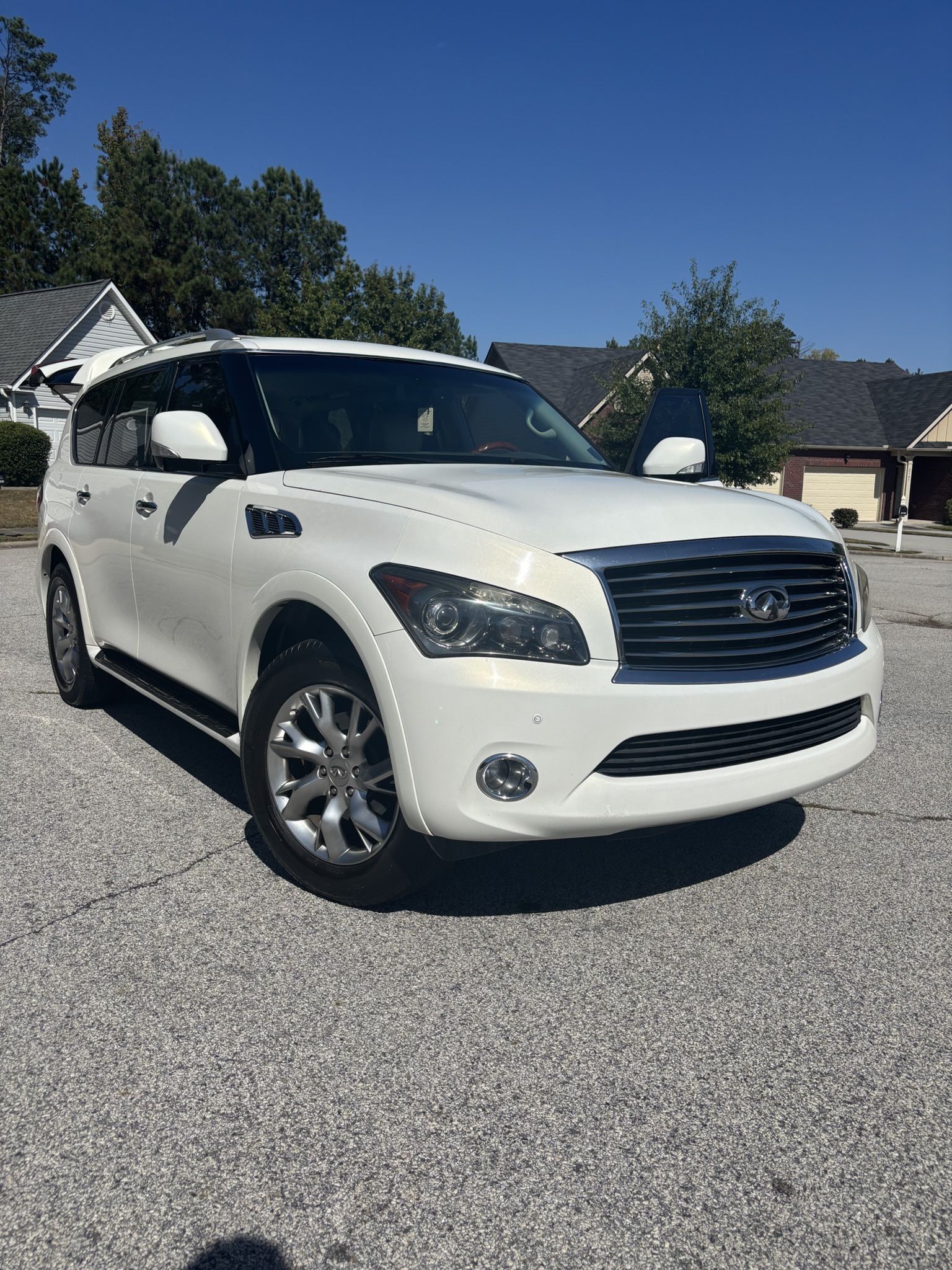 2011 Infiniti Qx56
