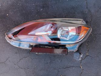 2016-2019 Nissan Sentra Headlight Xenon Hid With All The Accessories Oem
