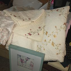 Queen Bedroom Quilt Set
