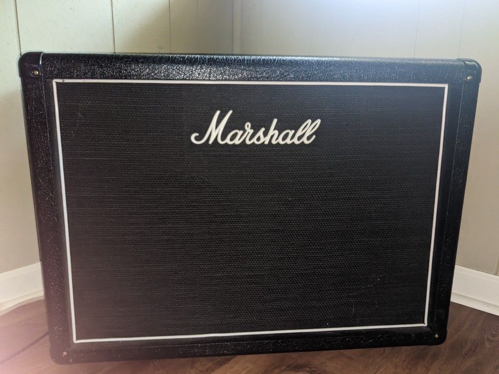 Marshall MX212R 160-Watt Horizontal Guitar Amp Extension Cabinet