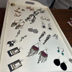 Variety of dangling vintage earrings some sterling Elmer Some Avon etc. All different prices not free if you buy more than two or three items I  will