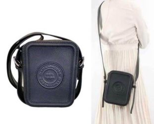 Marc Jacobs Authentic Calfskin Signet Stitched Black Crossbody Bag