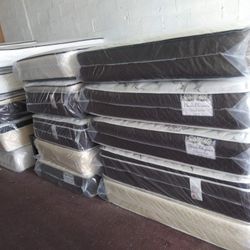 🙋I HAVE ALL SIZES AVAILABLE BRAND NEW🤷
👀👀 good quality and good special prices 👀👀
         ----TWIN ----FULL---- QUEEN--- KING----
MATTRESS AND 