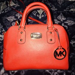 Michael Kors Purse/crossbody.           No Lower