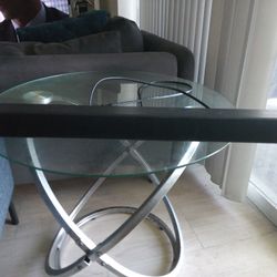 LG Bar Speaker. Bluetooth Capable. Aux Capable. RCA Audio Cable