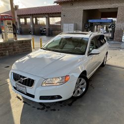 2008 VOLVO V70