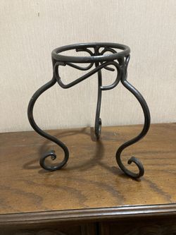 Wrought Iron Small Pot Holder