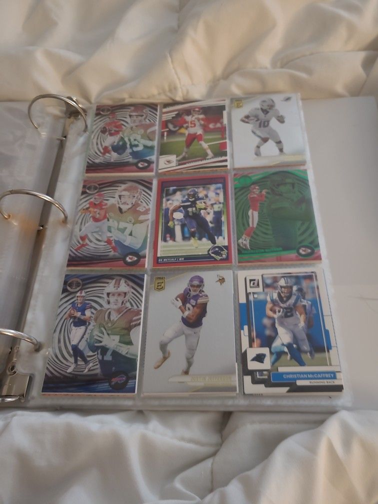 169 NFL Cards 25 Dollars
