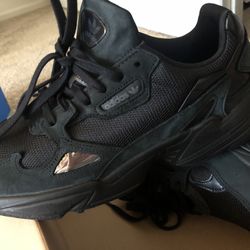 Adidas Women’s 9.5