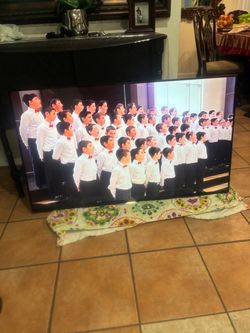 SAMSUNG SMART TV GOOD  CONDITION WORKS GREAT 48 INCHES X 28 INCHES WITH REMOTE CONTROL