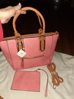 Vegan! New Peach Handbag with Removable Strap + Matching Wristlet.