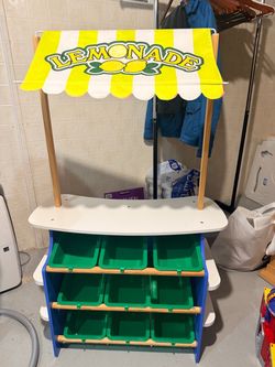 Mellisa & Doug lemonade stand store