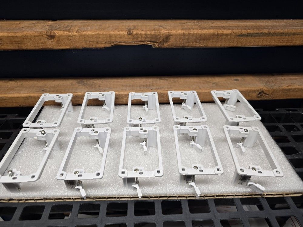 Intertek Class 2 Low Voltage LV1LP Low Profile White Mounting Bracket 10 pack