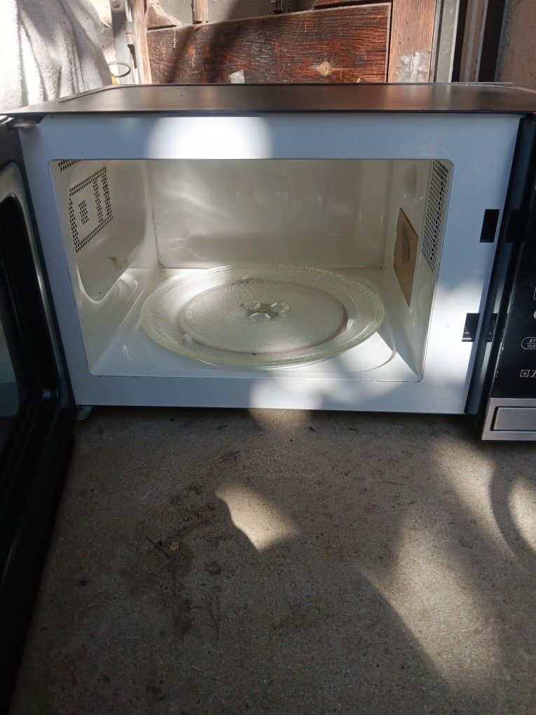 !! Microwave Works Good 