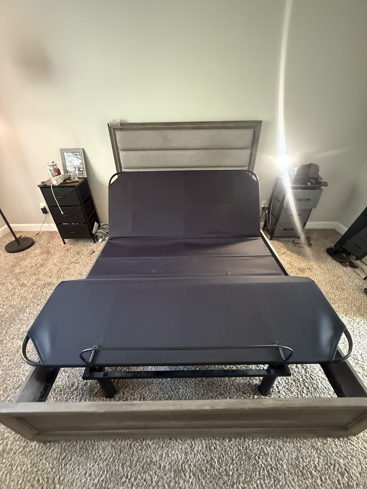 Raising mattress platform