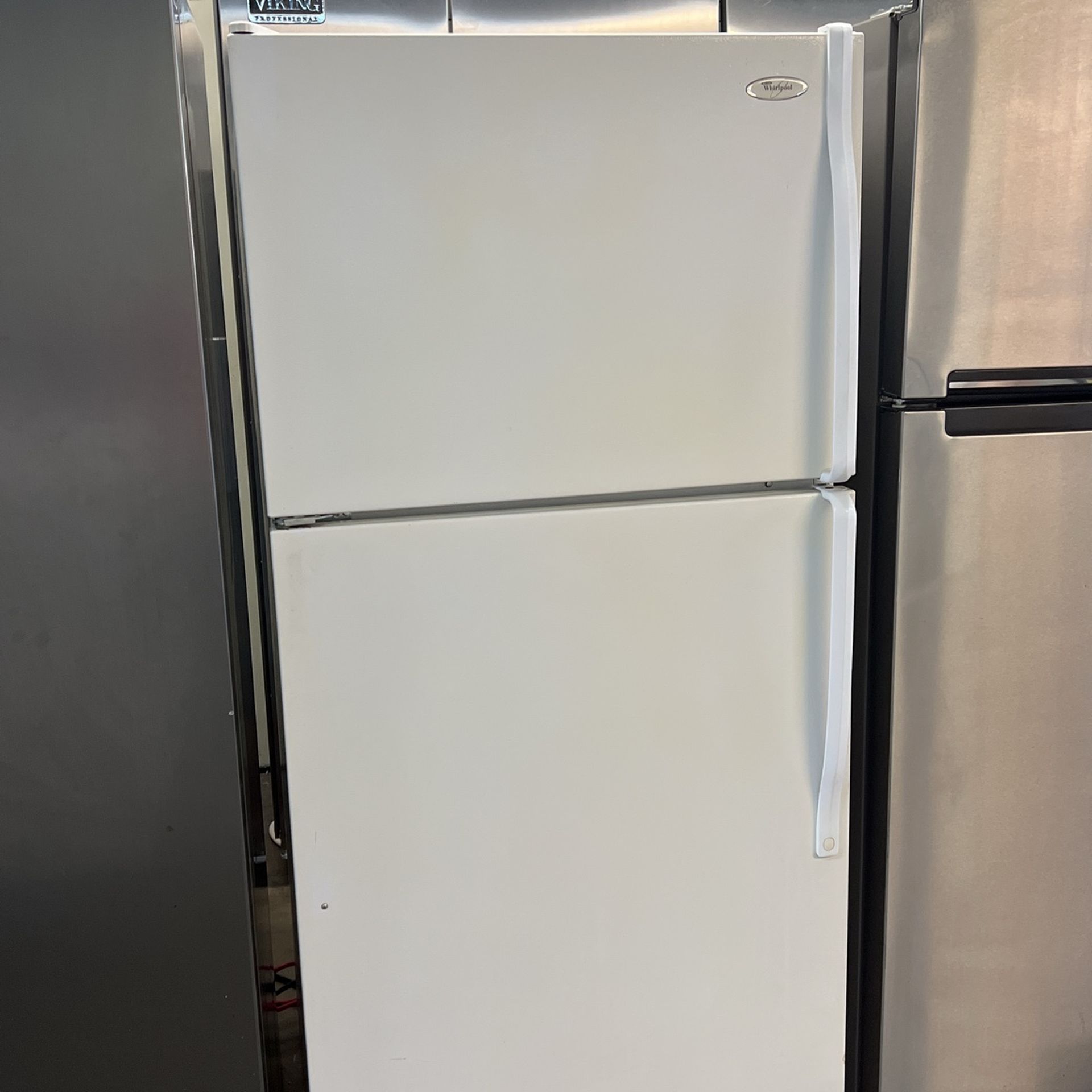 Whirlpool Top Freezer Refrigerator With Ice Maker Apartment...