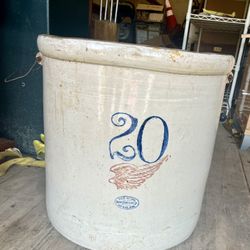 Vintage  Red Wing Crock 20 gallon 