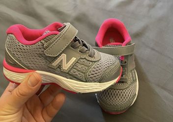 NB Toddler girl shoes Size 6