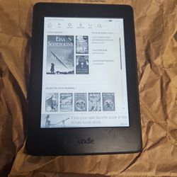 Amazon Kindle Paperwhite G090 4gb w Charger