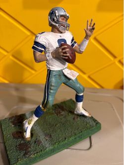 7.5”Tony Romo Dallas Cowboys Figurine from 2007