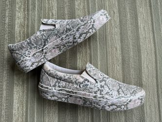 NEW Pink & Grey Vans Size 7.5