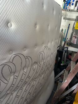 Free queen bed
