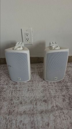 Niles os5.5 outdoor speaker