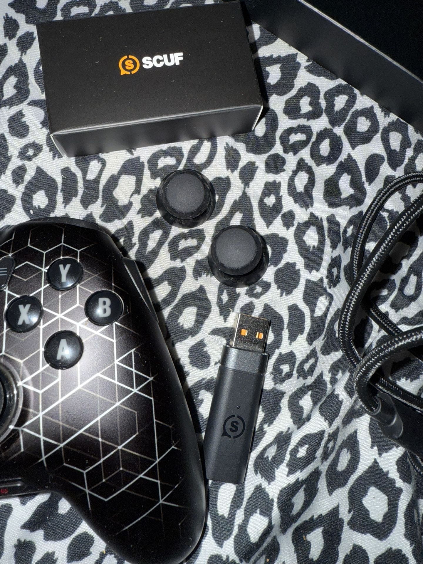 SCUF - ENVISION PRO v2 Wireless Gaming Controller for PC with Anti-Drift Thumbsticks - Breach