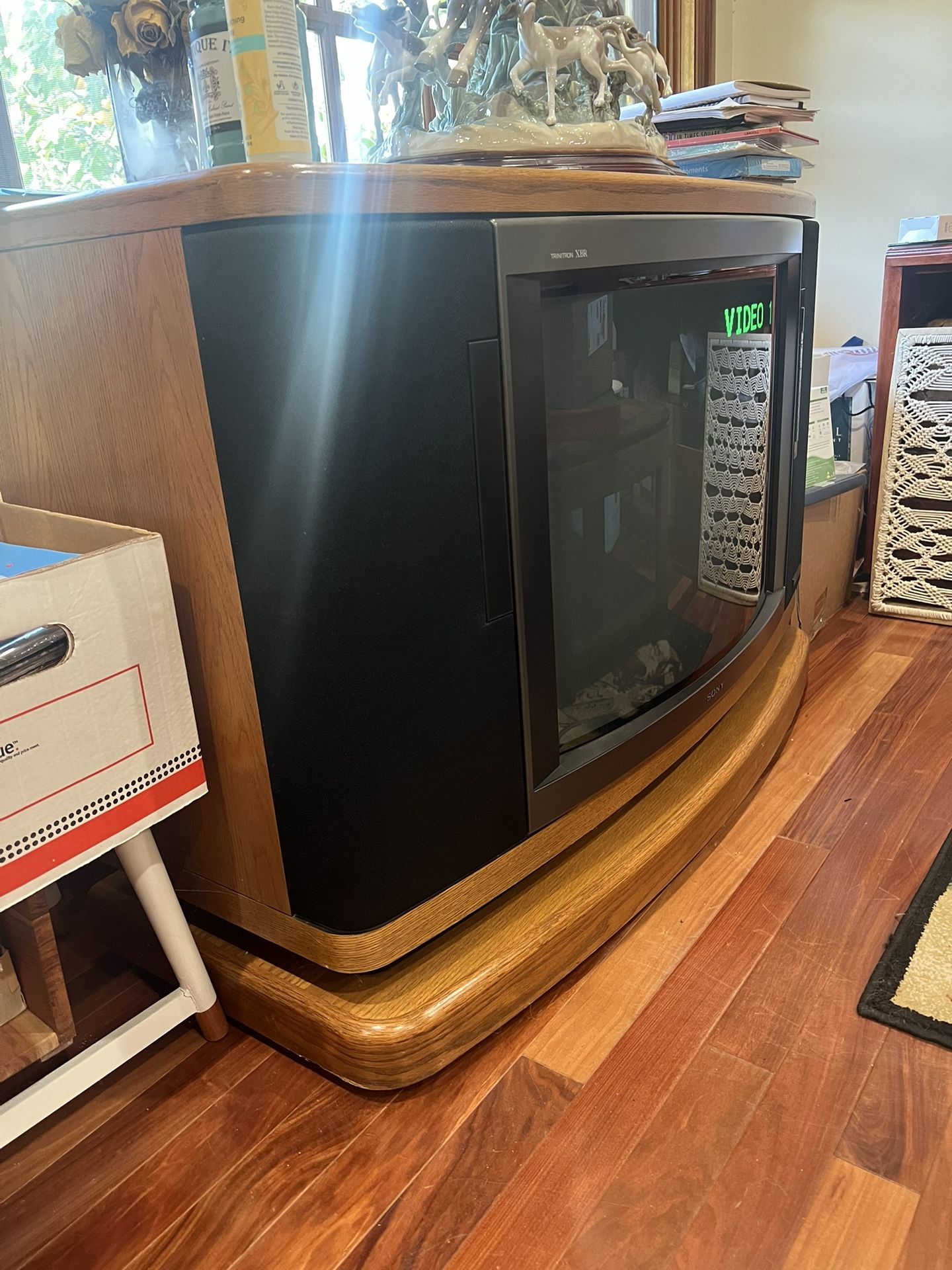 Vintage Sony TV 1991