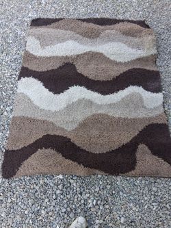 Low shag carpet