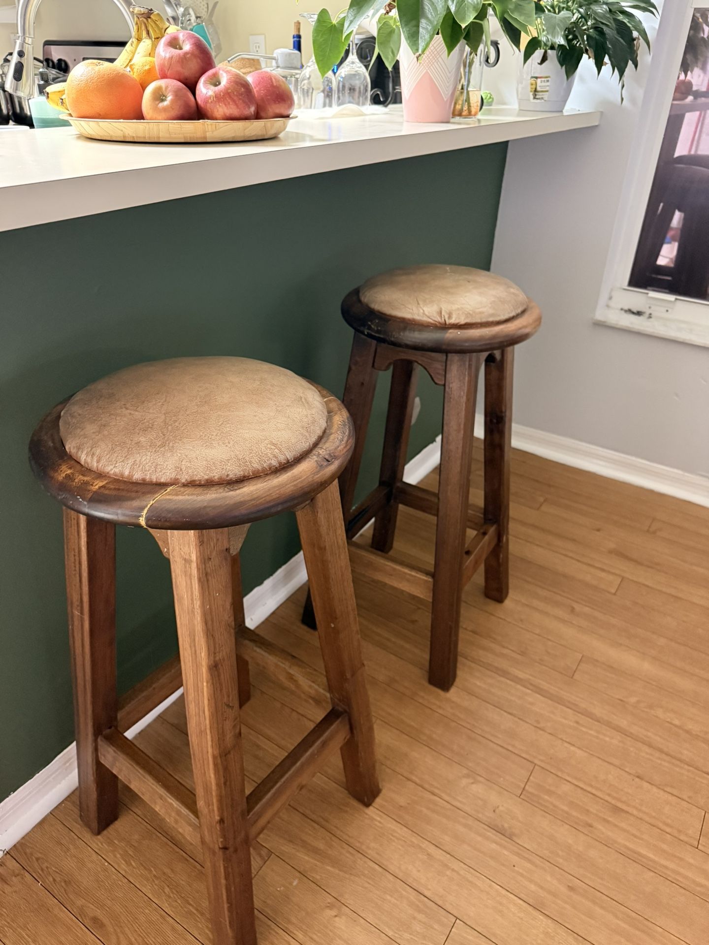 Bar Stools Or B Offer