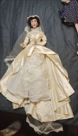 Porcelain Elizabeth Taylor  Father of the Bride Doll in Wedding Gown