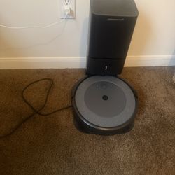 iRobot Roomba i3+ WiFi Vacuum Plus Base, Auto Clean, Empty - Plus Over Year Of Replacement Parts