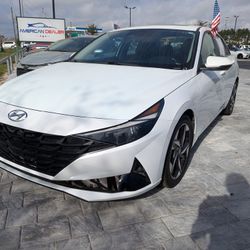 Dos Por Uno 🙌Llévate dos vehículos con un solo pago inicial Especial 💗🎉 Garantía de por vida Solo licencia de conducir o pasaporte 