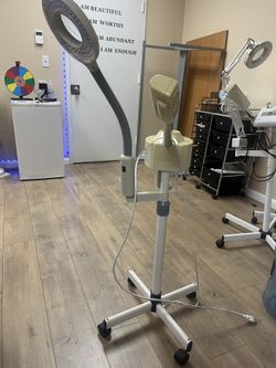 Facial Steamer With Magnifying Lamp