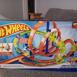 Hot Wheels Race Track