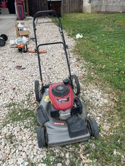 Honda blackmailing self propel lawn mower