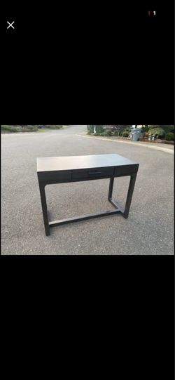Modern style wood desk